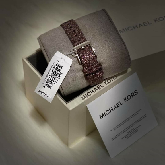 MICHAEL KORS LADIES WATCH - Picture 2 of 5